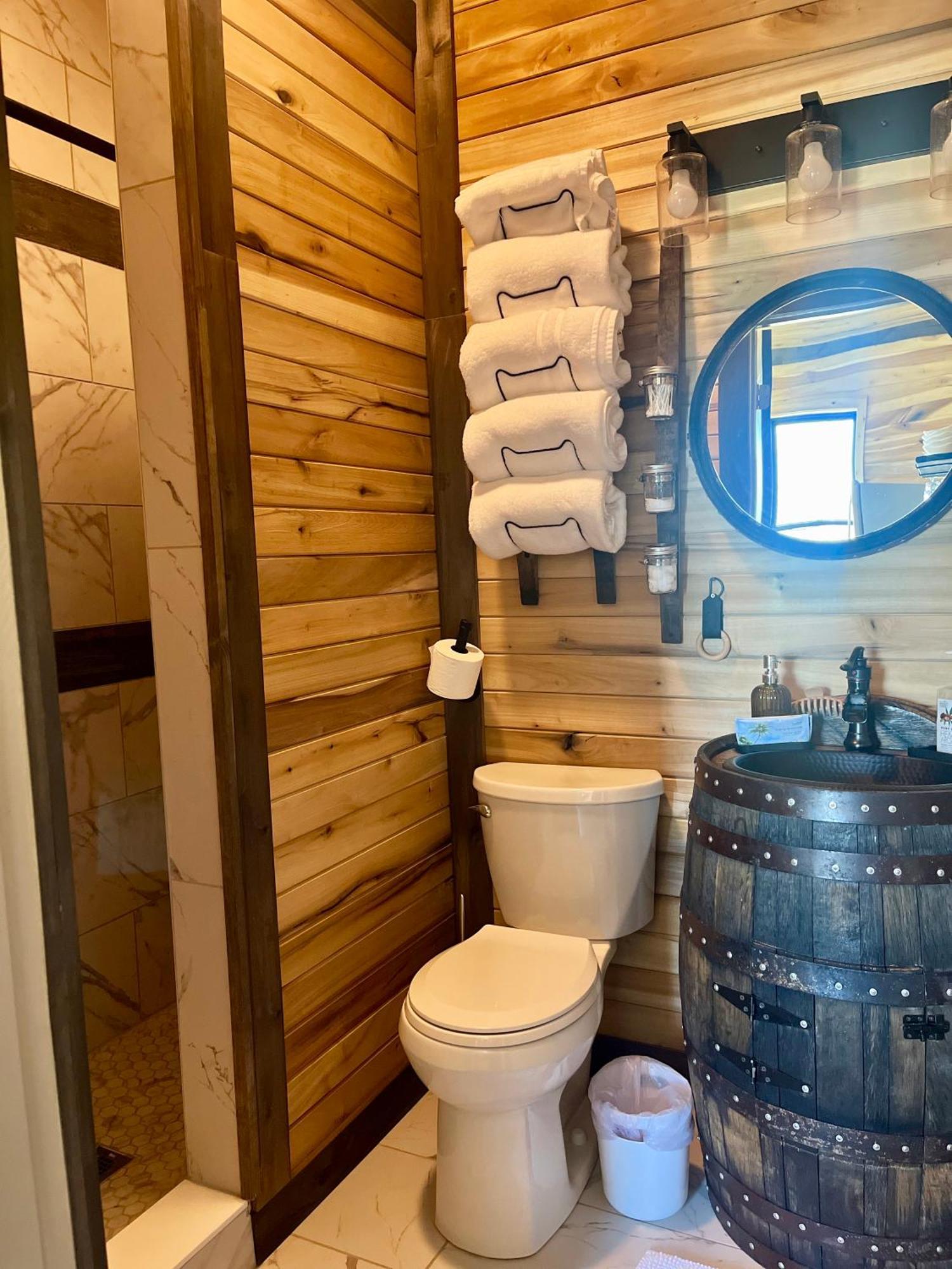 Lawrenceburg Bourbon Barrel Cottages #2 Of 5 On Kentucky Trail מראה חיצוני תמונה